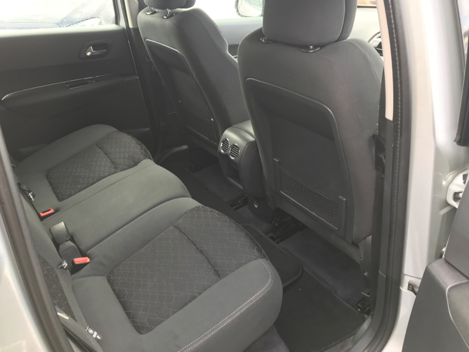 2016 Peugeot 3008 - image 13