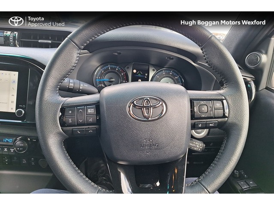 2025 Toyota Hilux 2.8D4D INVINCIBLE + VAT €53,655