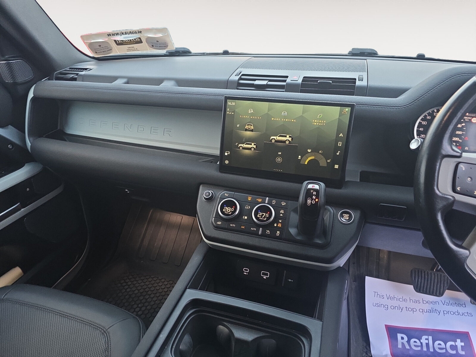 2022 Land Rover Defender  €49,500