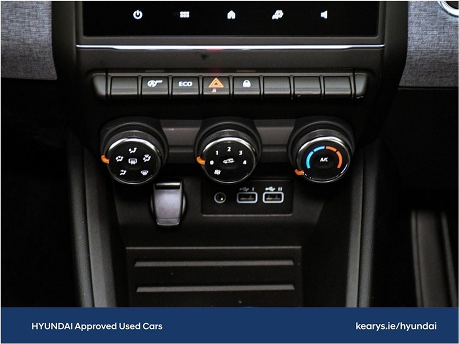 2025 Renault Clio - image 14