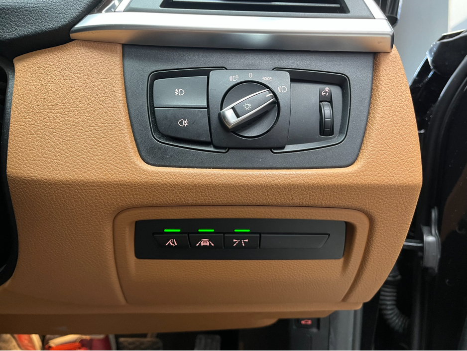 2019 BMW 3 Series 2019 BMW 320D LUXURY 2.0 AUTOMATIC / CRUISE CONTROL / REVERSE CAMERA / ELECTRIC MEMORY & HEATED SEATS AND MORE