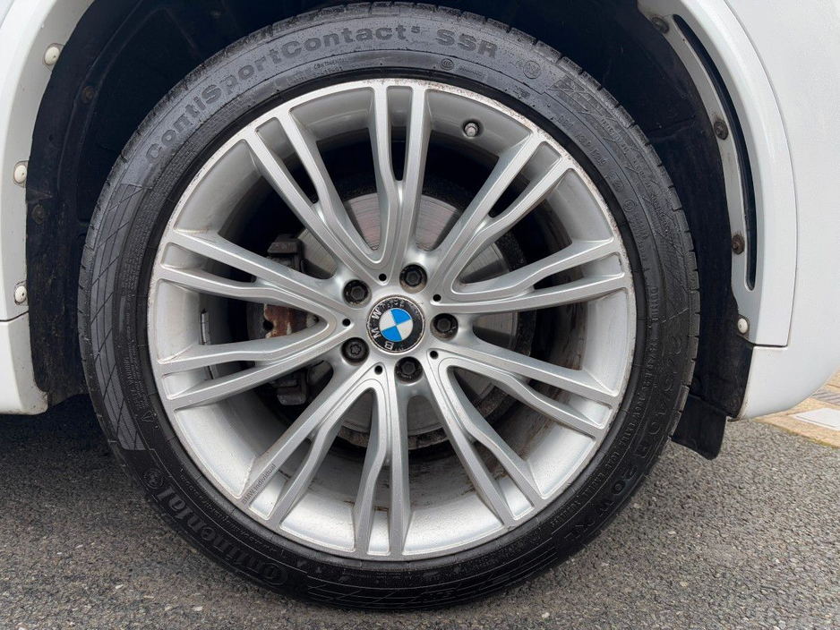 2017 BMW X5 - image 21