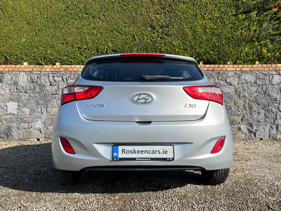 2015 Hyundai i30 1.6 CRDI CLASSIC BL/ DRI 5DR BLUE DRIVE ISG €8,500