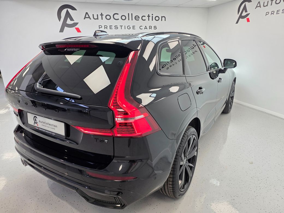 2025 Volvo XC60 - image 6