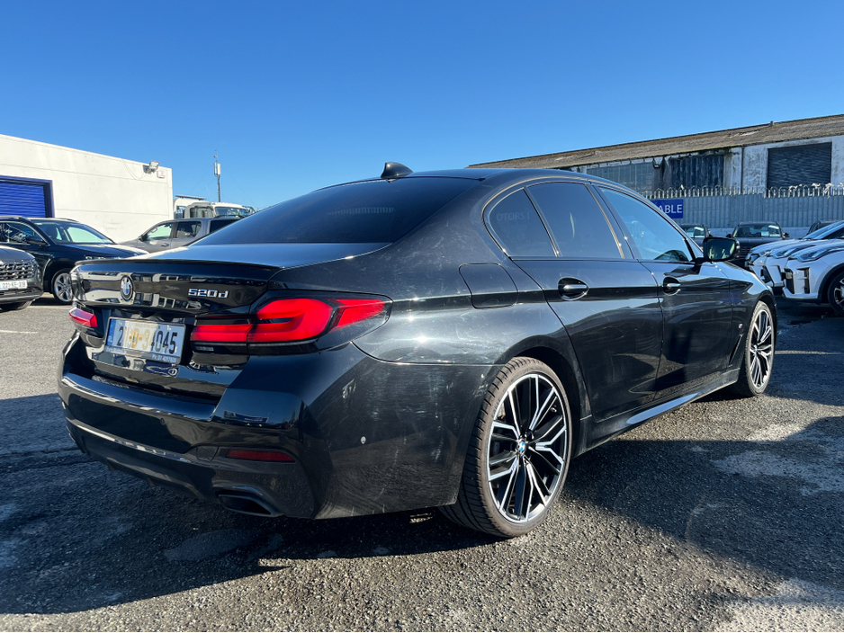 2021 BMW 5 Series - image 4