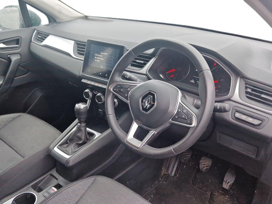 2023 Renault Captur - image 6