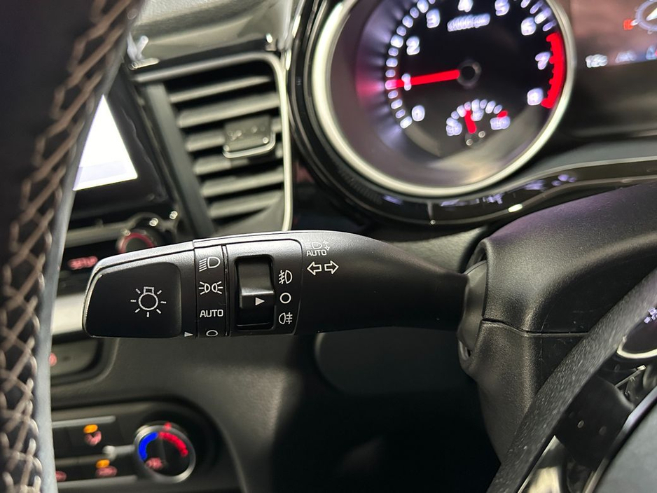 2022 Kia Ceed - image 18