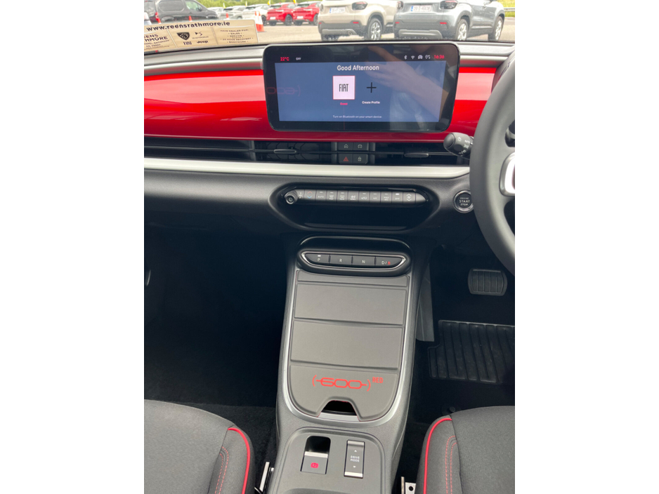 2025 Fiat 600 - image 11