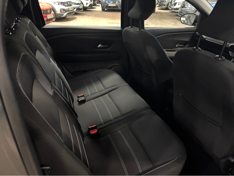 2023 Dacia Jogger COMFORT TCE 110 5DR 7 seater €16,999