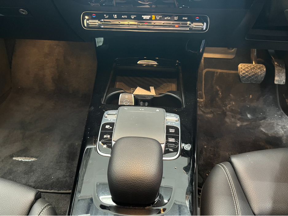 2019 Mercedes-Benz A Class €23950! 2019 MERCEDES-BENZ A200D 2.0 AUTOMATIC / CRUISE CONTROL / REVERSE CAMERA / ELECTRIC MEMORY & HEATED SEATS / PADDLE SHIFTERS AND MORE €23,950