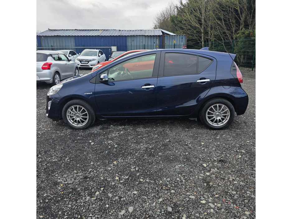 2016 Toyota Aqua 1.8 Hybrid €11,450
