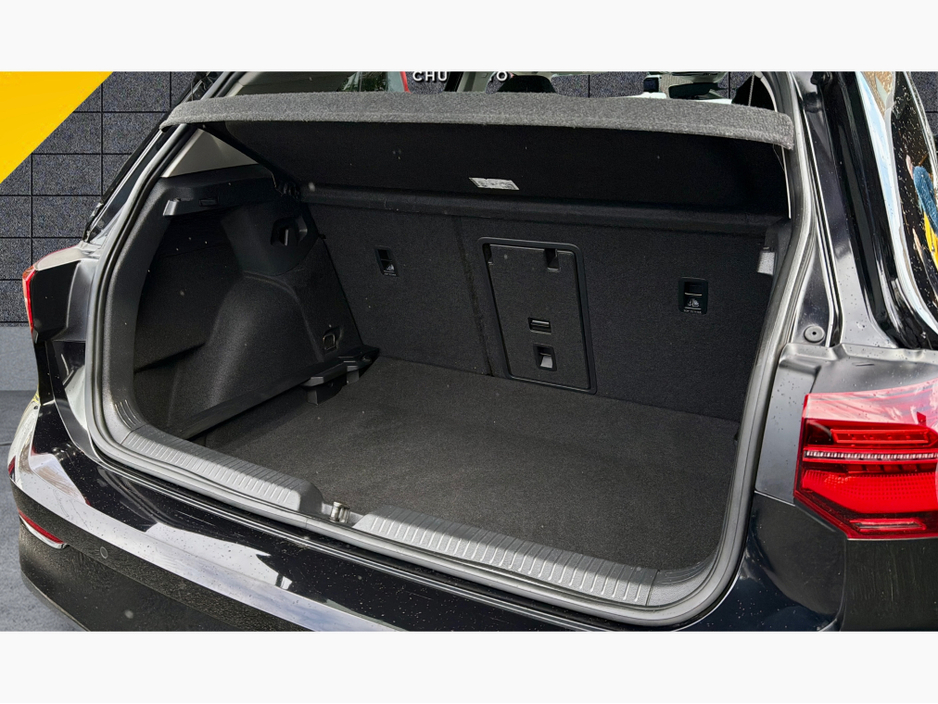 2021 Volkswagen Golf - image 29