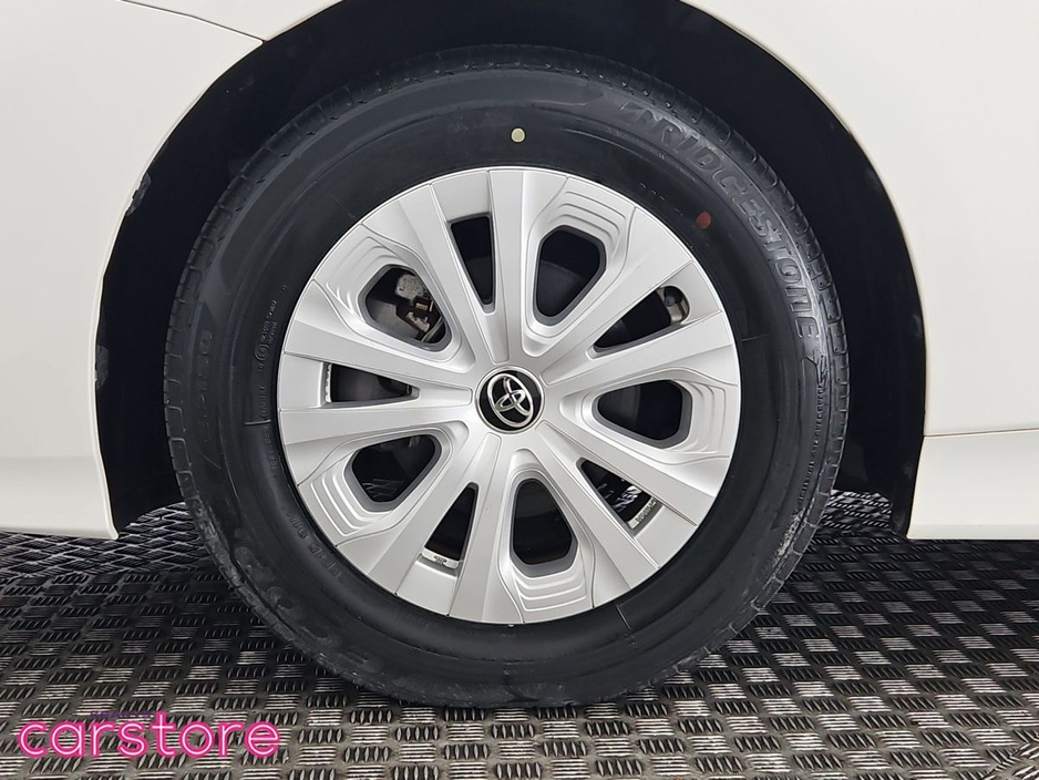 2021 Toyota Prius - image 14