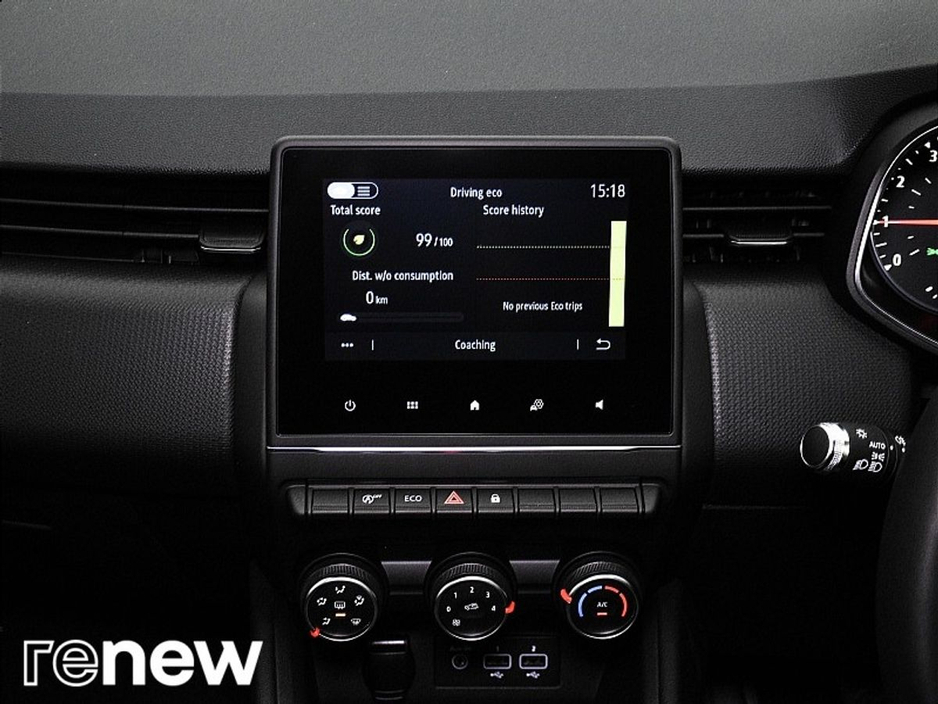 2022 Renault Clio - image 20