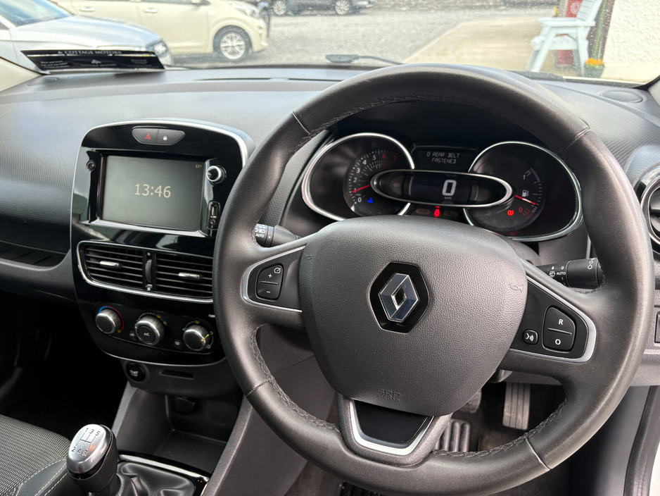 2019 Renault Clio - image 17