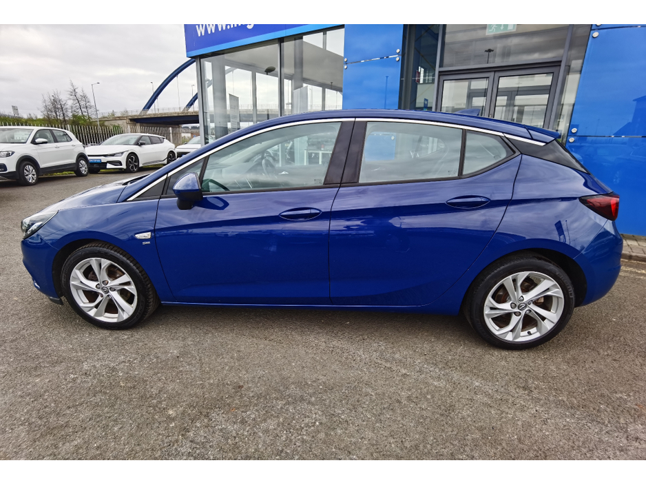 2018 Opel Astra - image 7