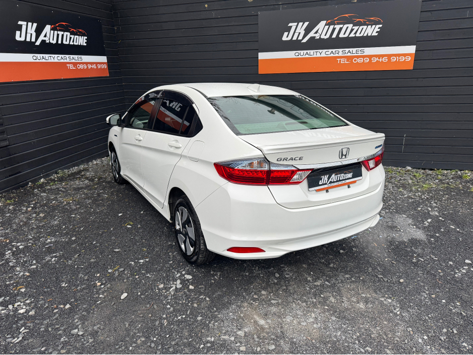 2016 Honda Grace 1.5 HYBRID AUTO €12,495