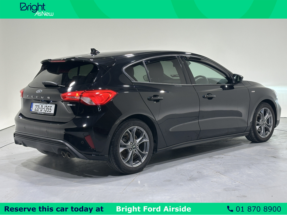 2022 Ford Focus - image 9