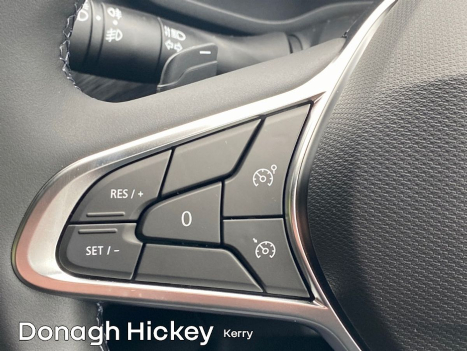 2026 Renault Trafic - image 18