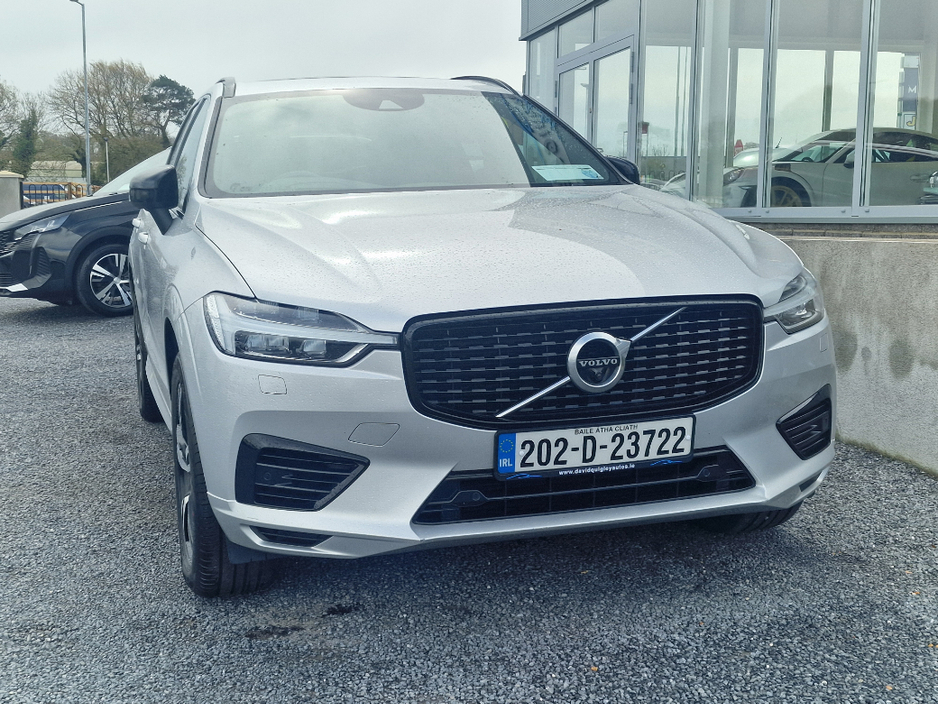 2020 Volvo XC60 - image 2