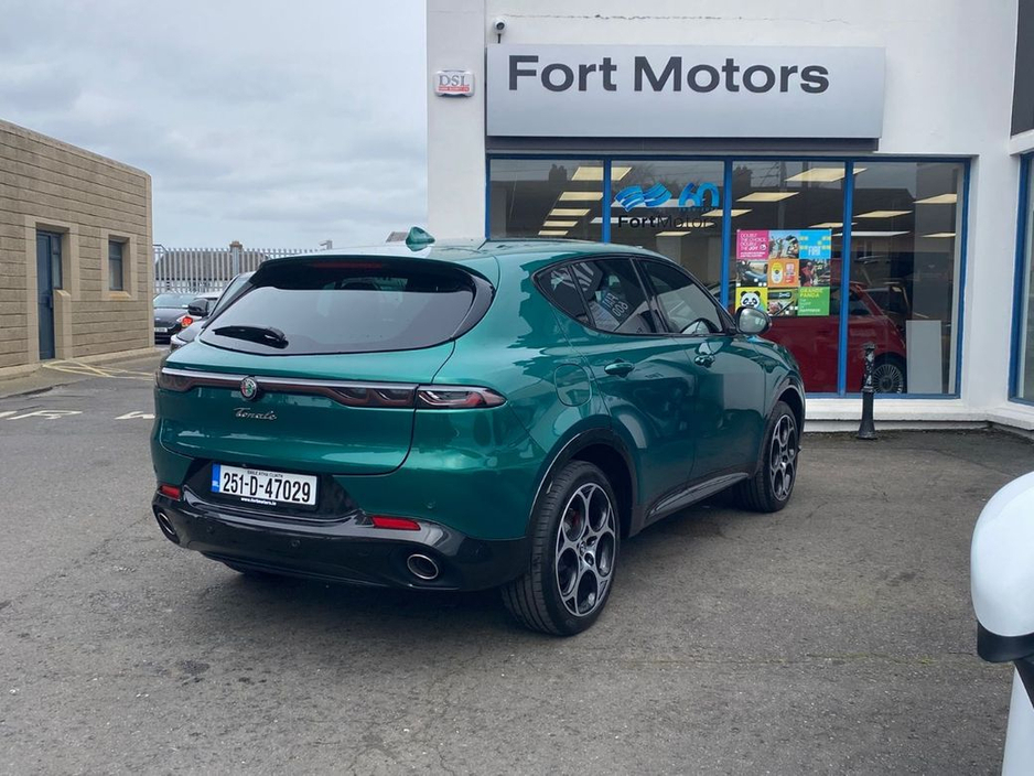 2025 Alfa Romeo Tonale - image 6