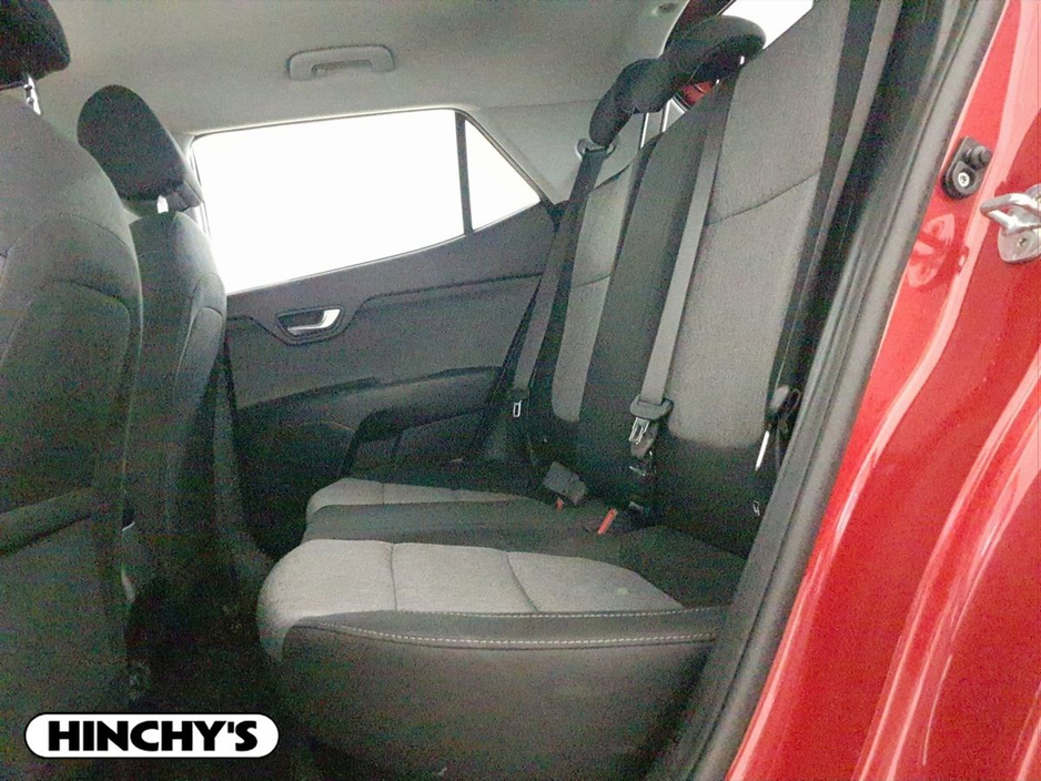 2022 Kia Stonic - image 7