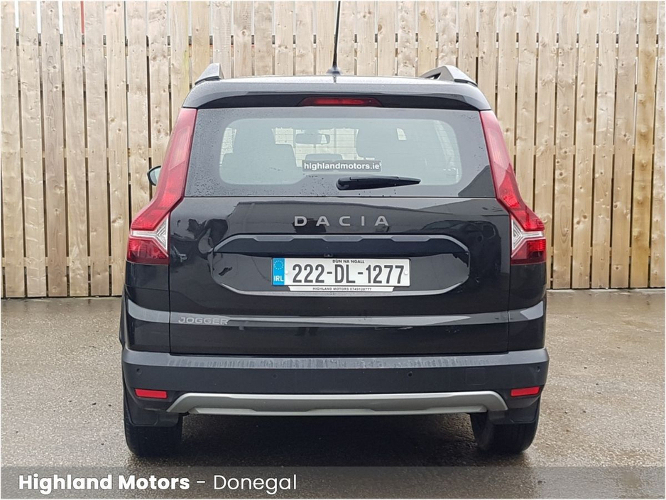 2022 Dacia Jogger - image 11
