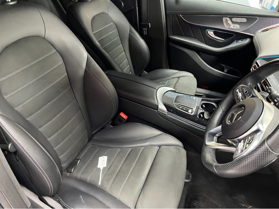 2021 Mercedes-Benz EQC - image 12