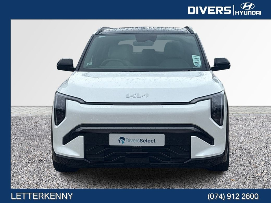 2025 Kia EV3 - image 4