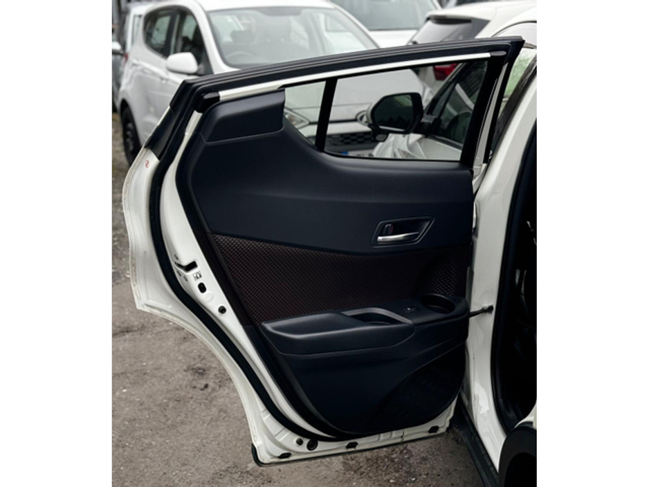 2017 Toyota C-HR 1.8L Petrol-Hybrid Automatic (7686) €18,995