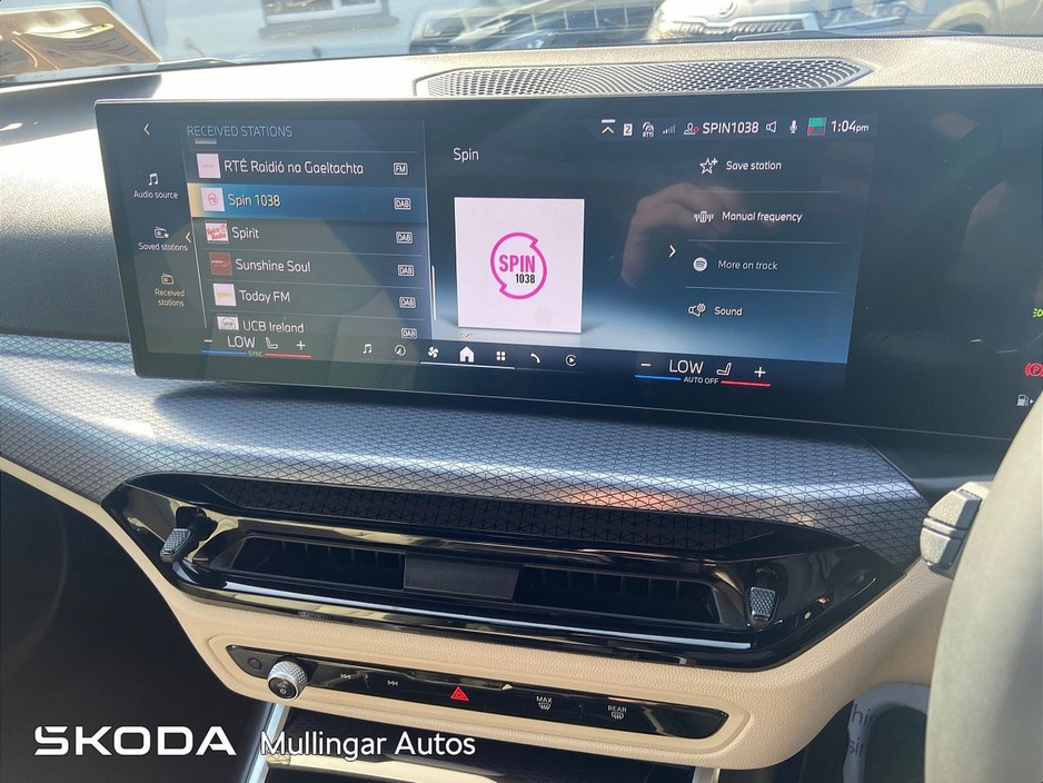 2025 BMW 3 Series - image 16