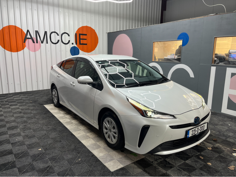 2022 Toyota Prius 2022 TOYOTA PRIUS S 1.8 AUTOMATIC / CRUISE CONTROL / REVERSE CAMERA AND MORE