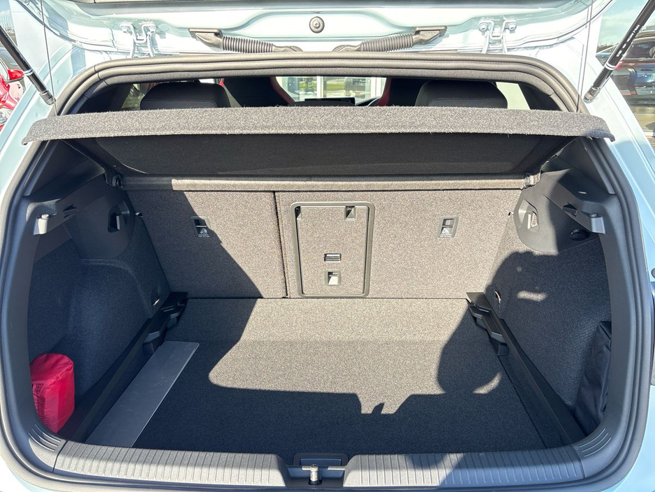 2026 Volkswagen Golf *DEMO* GTI 2.0 TSI 265HP €62,975