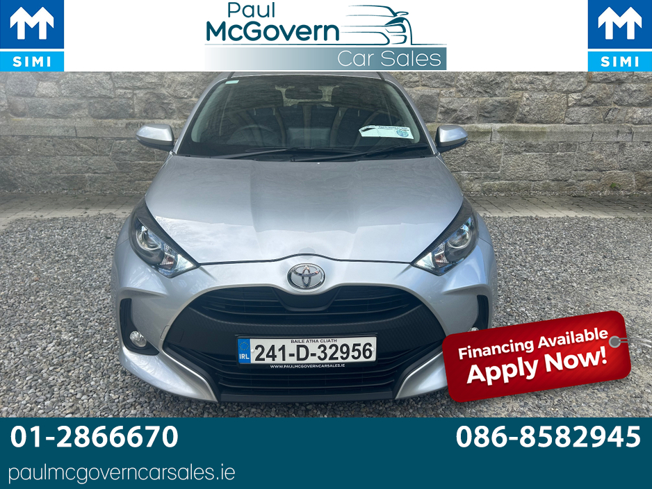 2024 Toyota Yaris - image 4