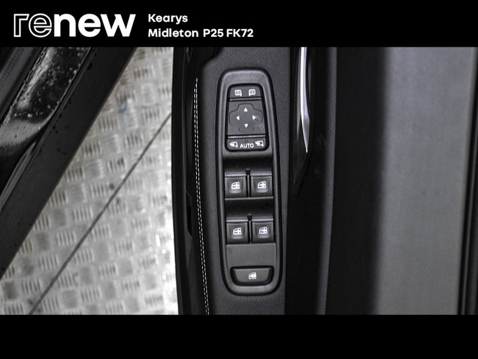 2023 Dacia Duster - image 18