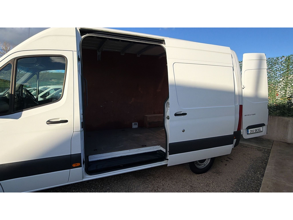 2020 Mercedes-Benz Sprinter - image 8