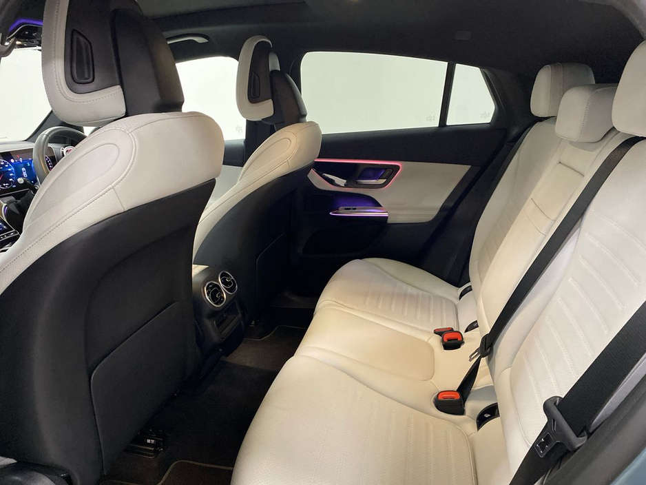 2025 Mercedes-Benz GLC Class - image 4