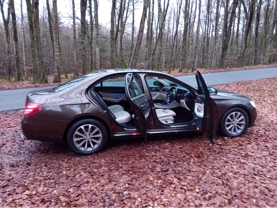 2017 Mercedes-Benz E Class - image 10