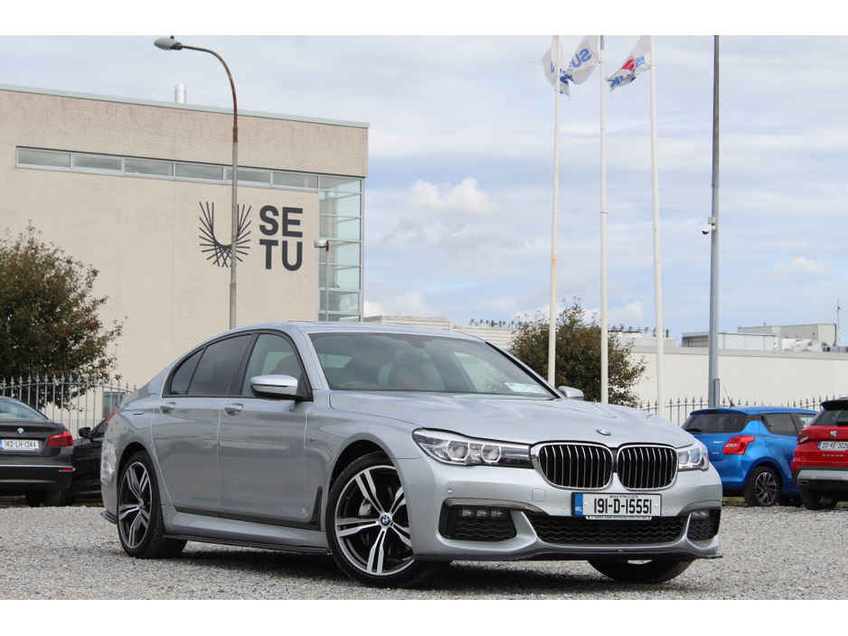 2019 BMW 7 Series - image 2