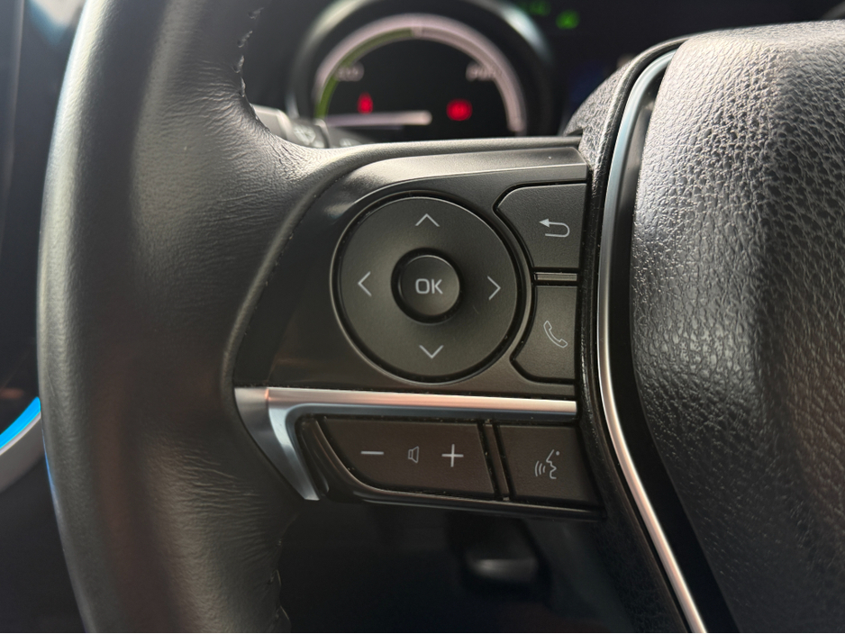 2018 Toyota Camry - image 15