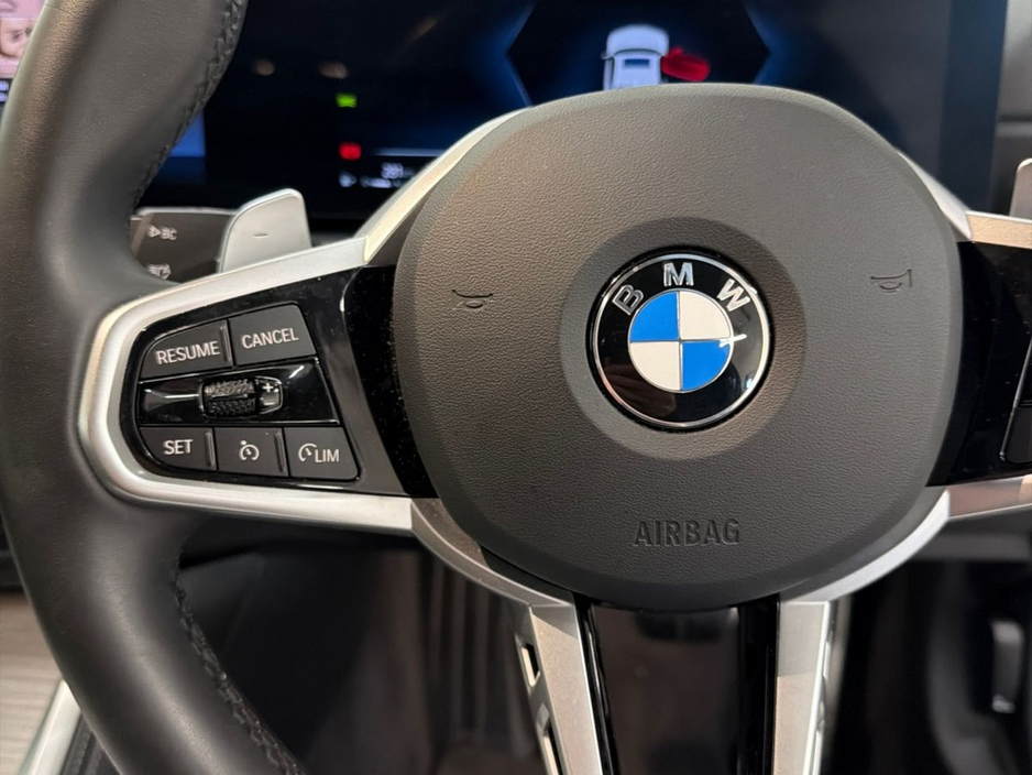 2025 BMW 4 Series - image 17