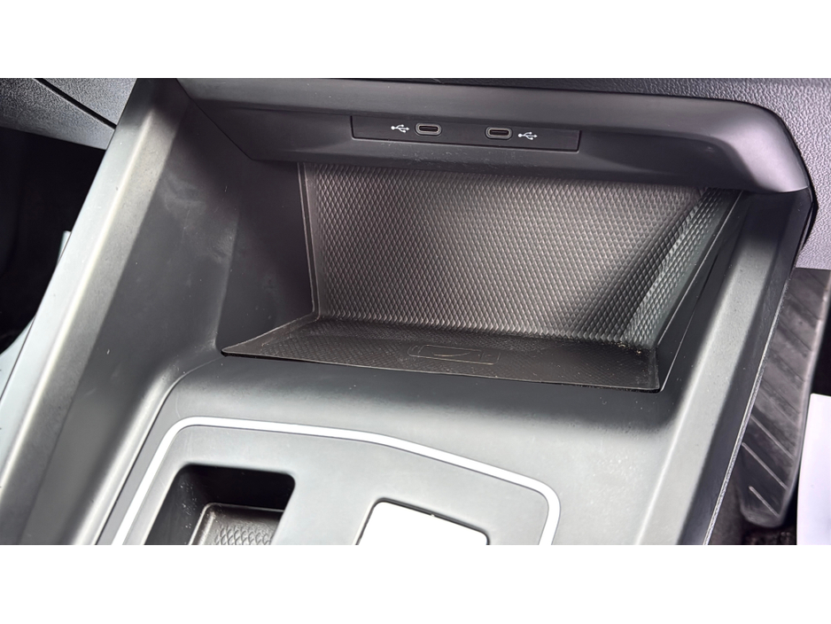 2021 Volkswagen Golf - image 22