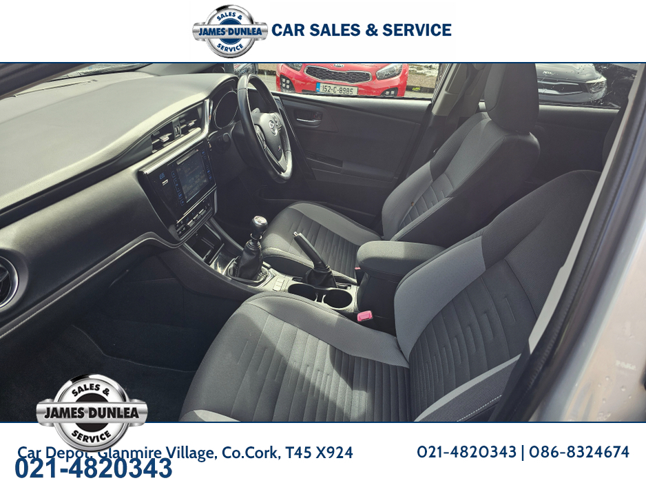 2016 Toyota Auris - image 10