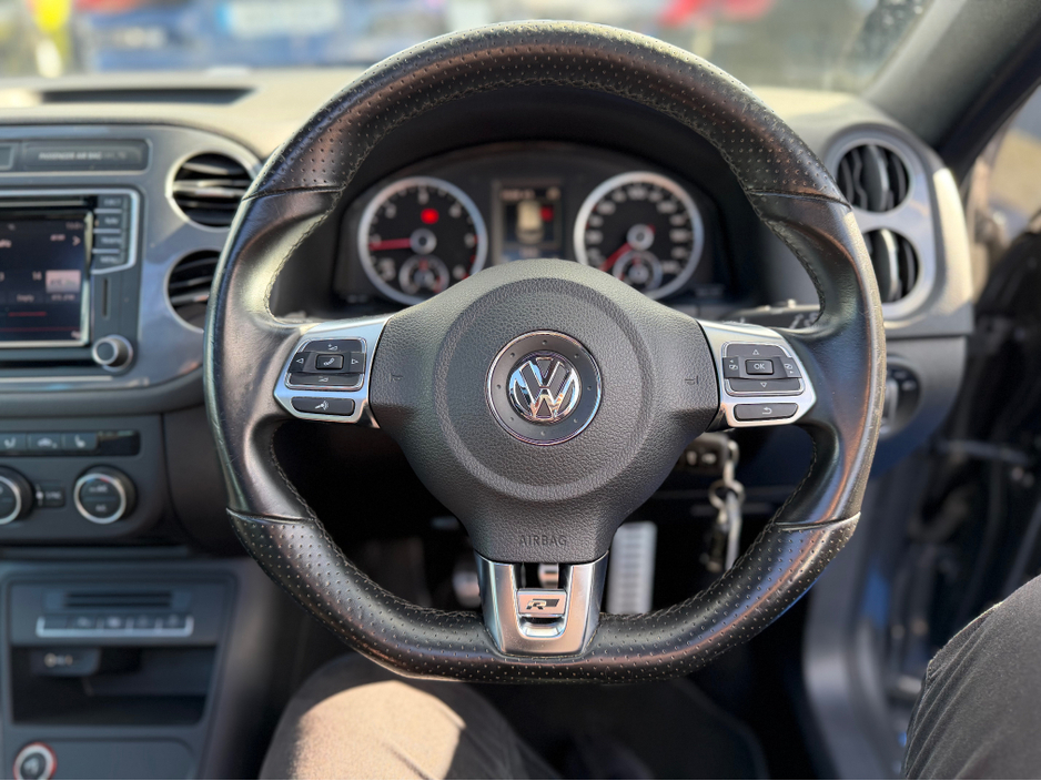 2016 Volkswagen Tiguan - image 20