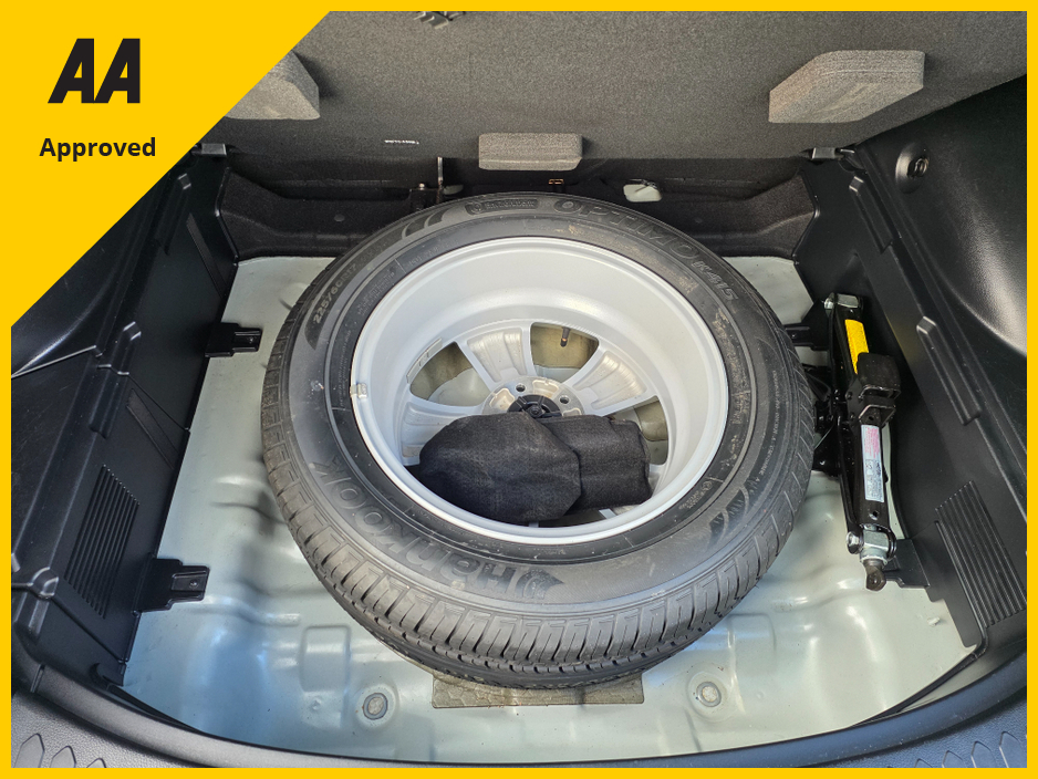 2012 Kia Sportage - image 9