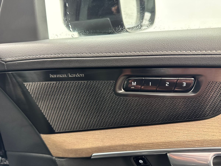 2026 Volvo XC90 - image 21