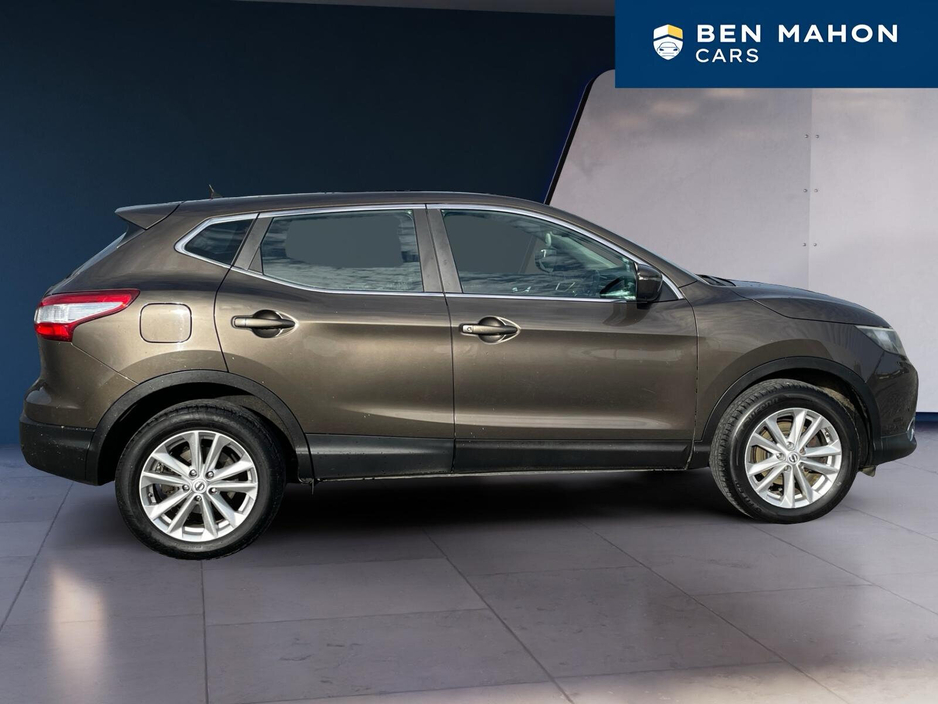2015 Nissan Qashqai - image 6