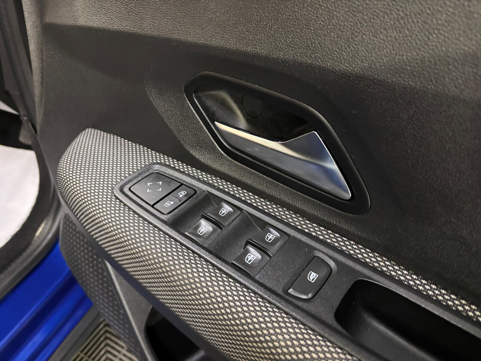 2022 Dacia Jogger - image 10