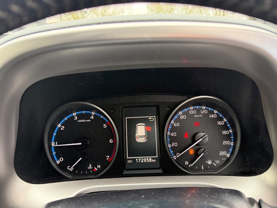 2017 Toyota Rav4 - image 12