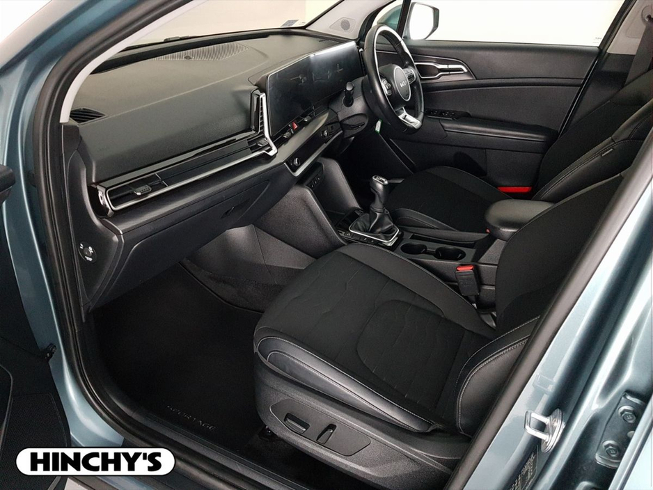 2023 Kia Sportage - image 4